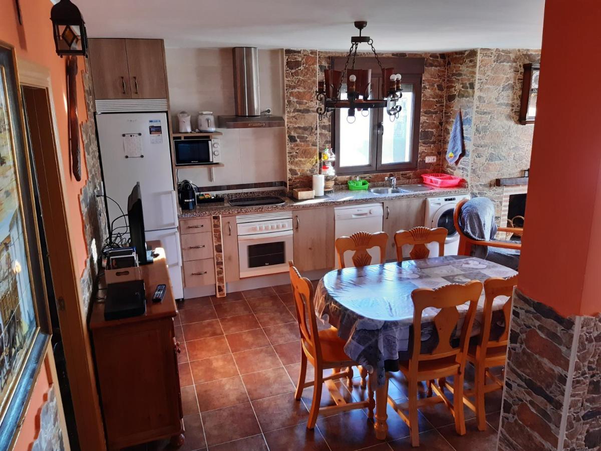 Valdefuentes de Sangusín Casa Rural Mi Descanso מראה חיצוני תמונה