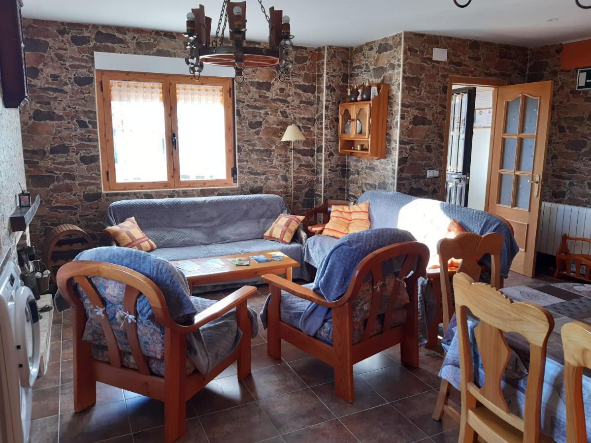 Valdefuentes de Sangusín Casa Rural Mi Descanso מראה חיצוני תמונה