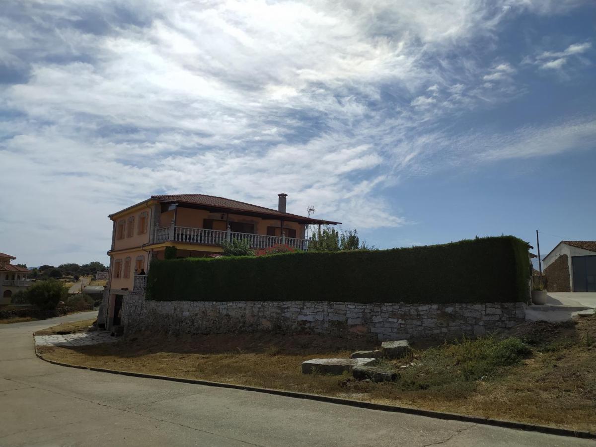 Valdefuentes de Sangusín Casa Rural Mi Descanso מראה חיצוני תמונה