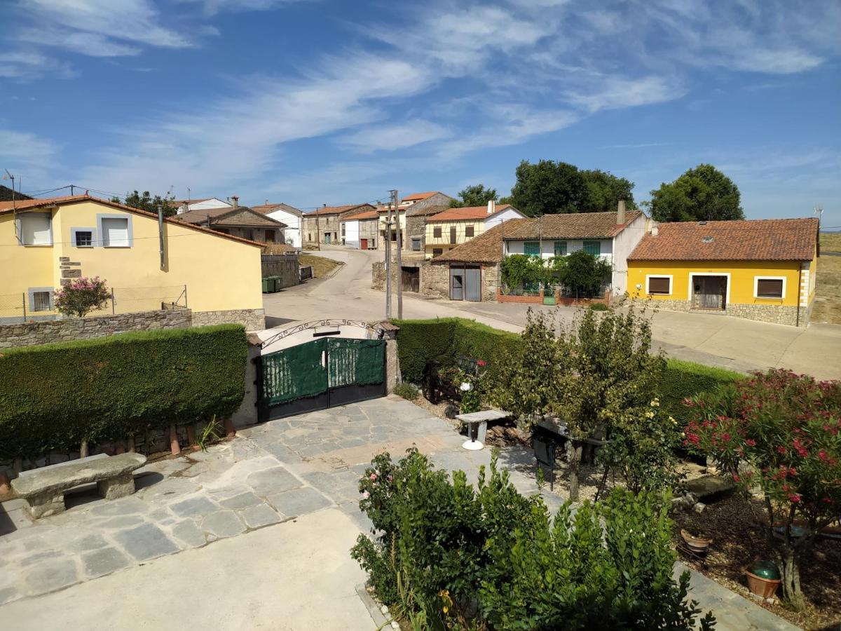Valdefuentes de Sangusín Casa Rural Mi Descanso מראה חיצוני תמונה