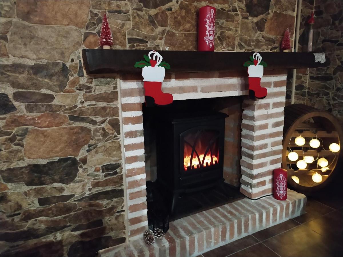 Valdefuentes de Sangusín Casa Rural Mi Descanso מראה חיצוני תמונה