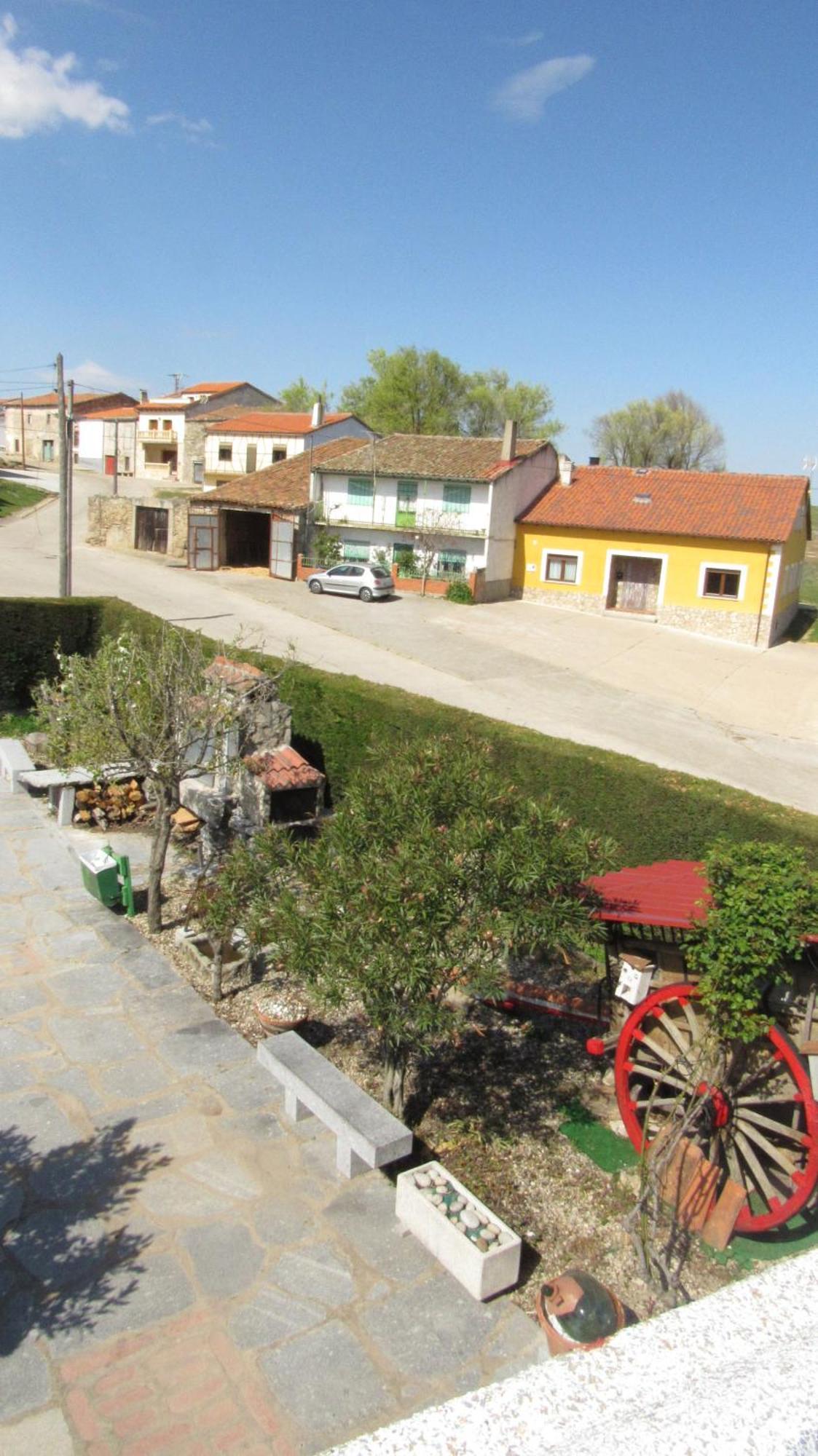 Valdefuentes de Sangusín Casa Rural Mi Descanso מראה חיצוני תמונה